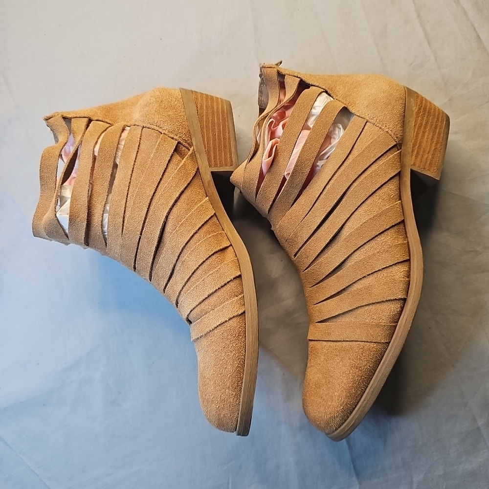 Carlos by Carlos Santana Tan Ankle Booties Size 9 - Picture 3 of 9